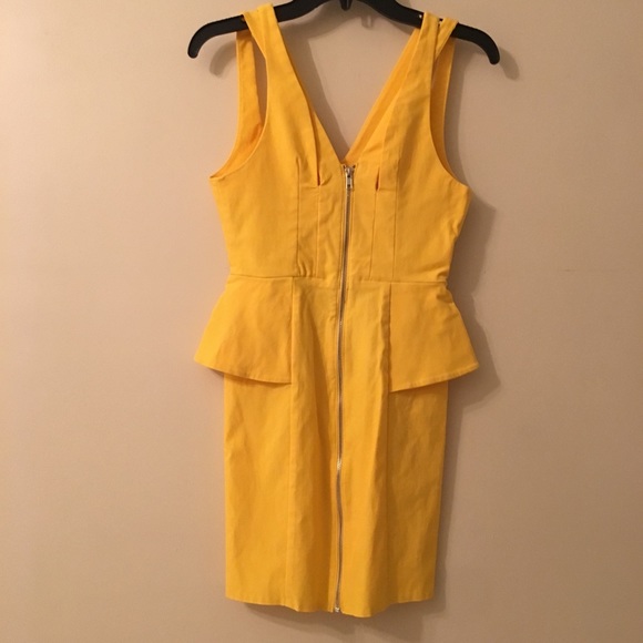 Yellow mini dress w zipper back - Picture 2 of 2